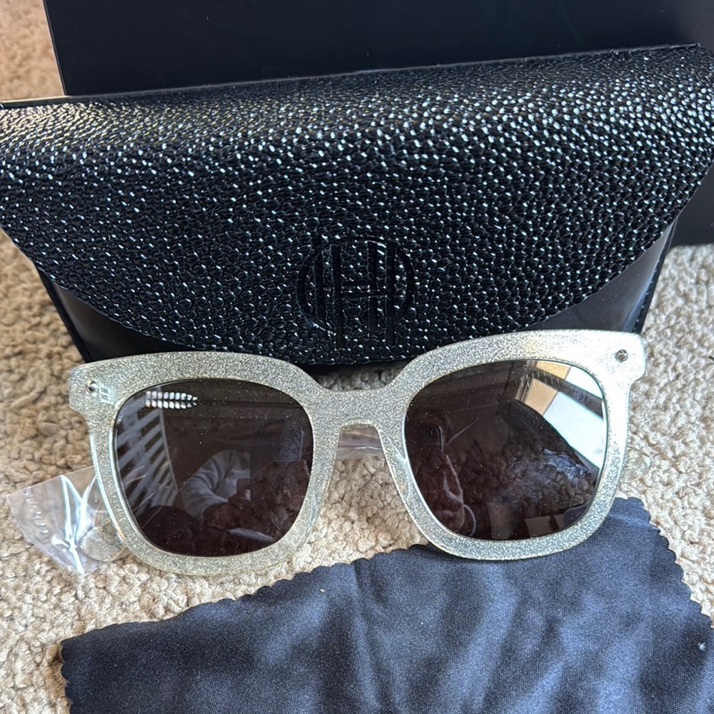 House of Harlow 1960 Shimmering Silver Sunglasses